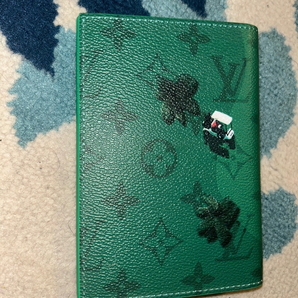 Louis Vuitton Golf Green Passport Holder - Picture 3 of 4